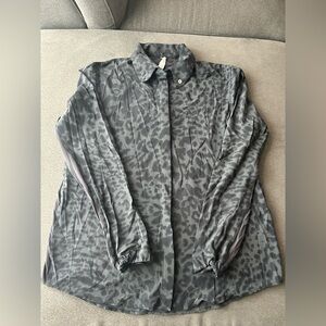 Lululemon - Day Trip Blouse - 
Animal Swirl Deep Coal Black